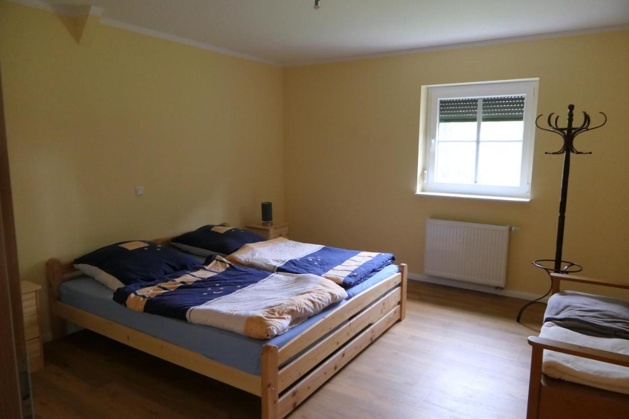 Ferienwohnung Weideglueck Osten Buitenkant foto
